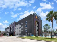 La Quinta Inn & Suites by Wyndham Houston NW Brookhollow Các khách sạn gần Nhà máy bia Karbach Brewing