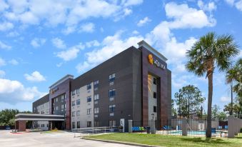 La Quinta Inn & Suites by Wyndham Houston NW Brookhollow