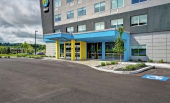 Tru by Hilton Camillus Syracuse