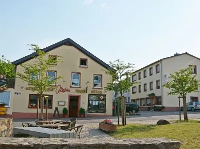 Gasthaus Metzgerei Pension Maßem Hotels in der Nähe von Keltenring Otzenhausen