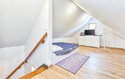 Three-Bedroom Holiday Home Nice Home in Stubicke Toplice with 3 Bedrooms, Outdoor Swimming Pool and Heated Swimming Pool Photo