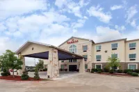 Comfort Inn & Suites Gatesville Near Fort Cavazos Отели в г. Гейтсвилл