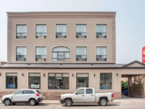 Woodstock Inn and Suites Hotels in Oxford County