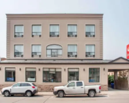 Woodstock Inn and Suites