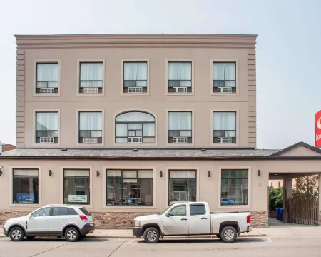 Woodstock Inn and Suites