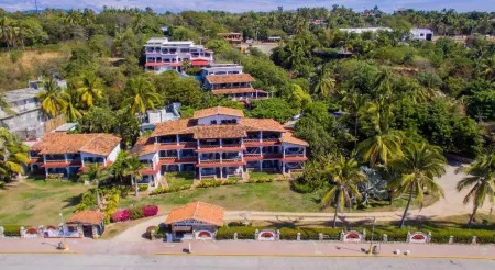 Hotel Arcoiris Отели в г. Брисас де Сикатела