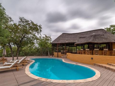 Mopane Bush Lodge