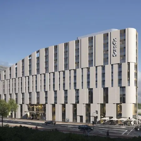 Scandic Frankfurt Hafenpark Отели рядом с достопримечательностью «Исторический музей»