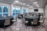 Hampton Inn & Suites Cape Canaveral Cruise Port