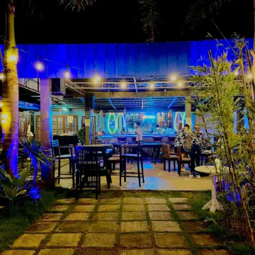 The Beachhouse and Bar