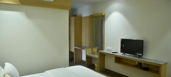 Sagar Sawali Grand Hotels in Ratnagiri