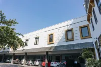 Votel Hotel Tulungagung Hôtels à : Tulungagung