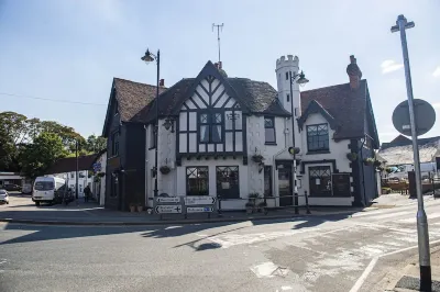 Kings Arms Hotel Các khách sạn ở Stansted