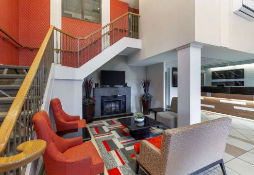 베스트 웨스턴 플러스 벌링턴 인 & 스위트