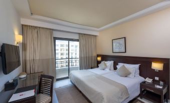 Le Corail Suites Hotel - Housity