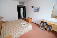 Hotel Douro Hotel in zona Synagogue Kadoorie - Mekor Haim