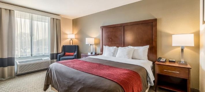Comfort Inn & Suites Hotels in Garfield County