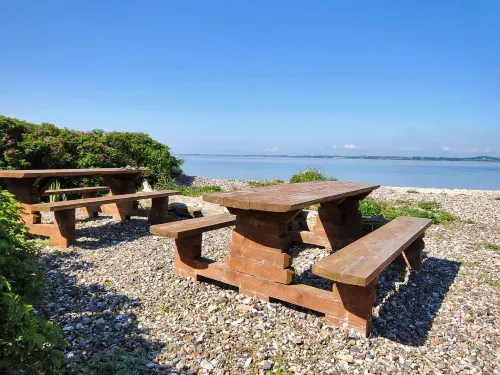 "Eloise" - 50m to the Fjord Hotels in Roslev