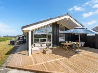 "Lex" - 150m from the Sea