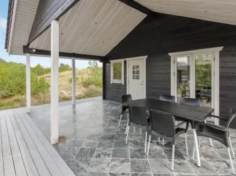 "Lewe" - 150m from the Sea