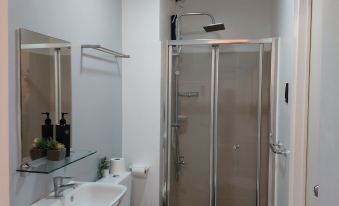 1. Studio L..