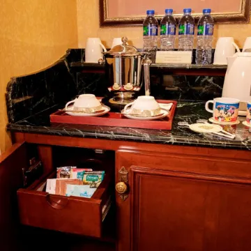 Hong Kong Disneyland Hotel Отели рядом с достопримечательностью «Аутлет Citygate»