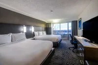 DoubleTree by Hilton Calgary North - balcony