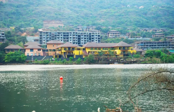 拉瓦沙奢華甲板公寓