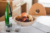 Alpina&More Apartments I Zimmer - breakfast