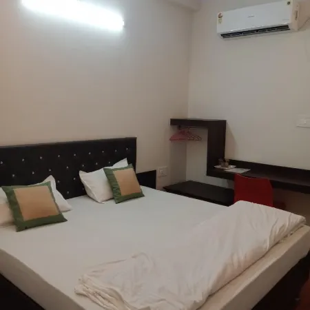 Hotel Basera