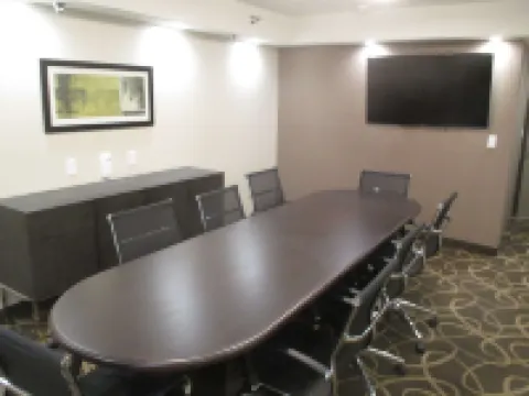 Best Western Harvest Inn  Suites - Pet-friendly