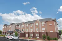 Days Inn & Suites by Wyndham Brandon Amphitheater Hotels in Brandon