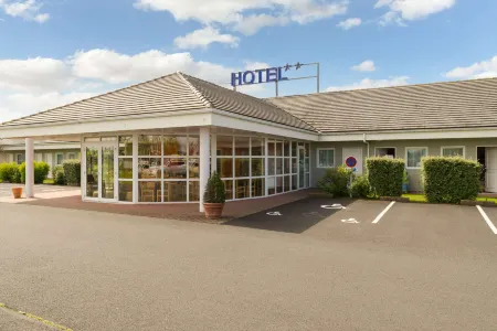 The Originals Access, Hôtel Saint-Flour Отели в г. Аллёз