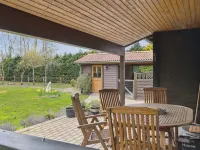 "Undis" - 660m from the Sea Hotels in Gedser