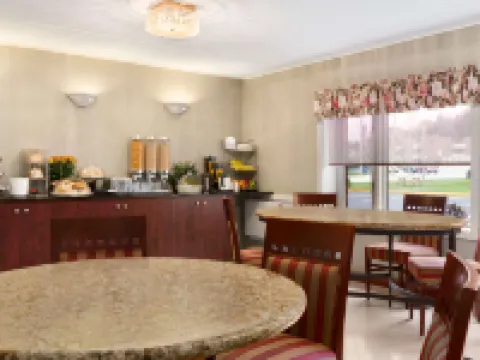 Travelodge by Wyndham Owen Sound Hotels in Grey County