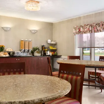 Travelodge by Wyndham Owen Sound