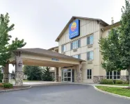 Comfort Inn & Suites McMinnville Wine Country Hotels in Dayton