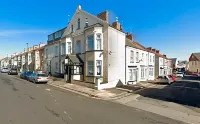 Tudor Lodge - Redcar Beach Hotel di Redcar