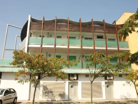 Bright Flat Next to the Beach in Bibione - Beahost