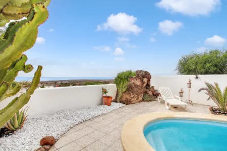 Villa with Pool Overlooking the Atlantic Ocean and Parque Holandes.