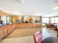 Spark by Hilton Portland Airport Maine Mall