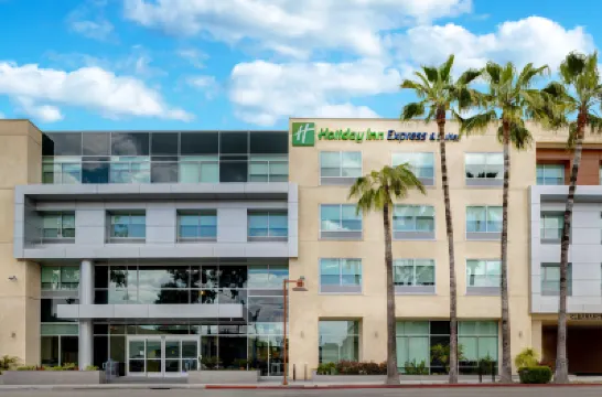 Holiday Inn Express & Suites GLENDALE DOWNTOWN by IHG Hotels near Carr Park