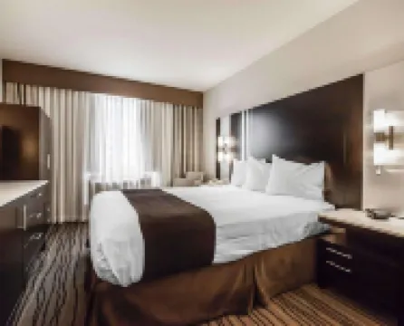 Comfort Hotel Vancouver Airport Hotels near Richmond Library and Cultural Centre