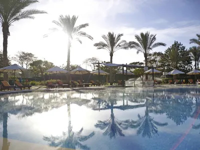Novotel Cairo 6th Of October Hotel dekat Siliya Swimming Pool