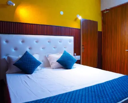 Apna Niwas Hotels in Una