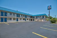 Motel 6 Russellville, AR - 2-stjärniga