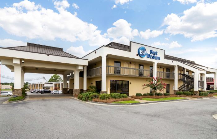 Best Western Colonial Inn
