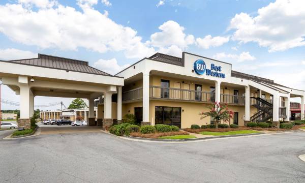 Best Western Colonial Inn