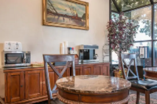 Palm Inn Hotel Near Tyler Mall Riverside