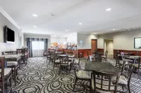 Holiday Inn Express & Suites LAKE CHARLES by IHG - พร้อมอาหารเช้า